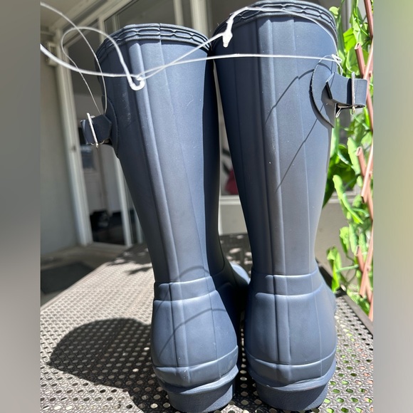 Hunter Navy Short Rain Boots - Picture 4 of 10